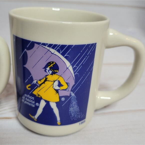 Vintage Morton Salt Mugs 1914 1921 1956 and 1968 - When It Rains It Pours - Picture 6 of 7